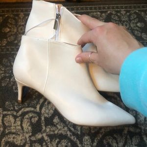 NWOT white booties